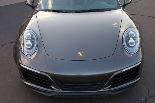 2017 Porsche 911 Carrera 4S
