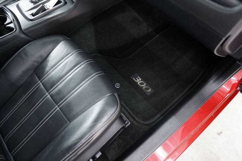 2016 Chrysler 300