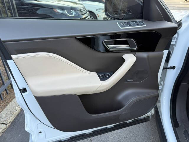 2018 Jaguar F-PACE 25t Prestige