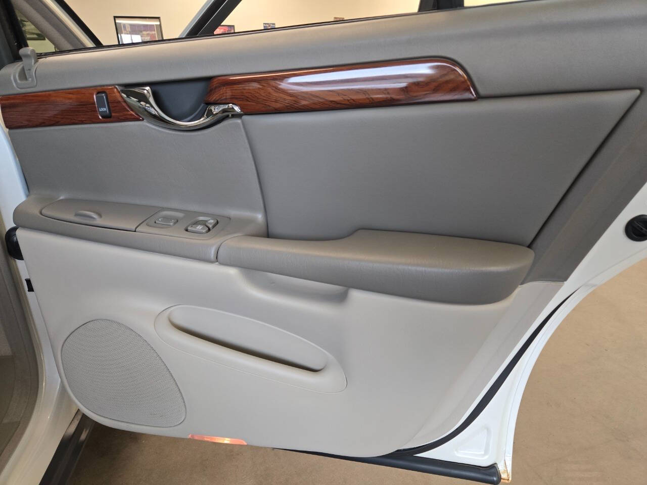 2002 Cadillac DeVille 91