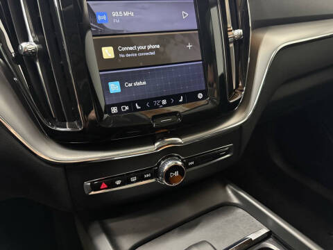 2023 Volvo XC60 B5 Core