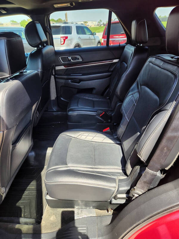 2017 Ford Explorer Platinum