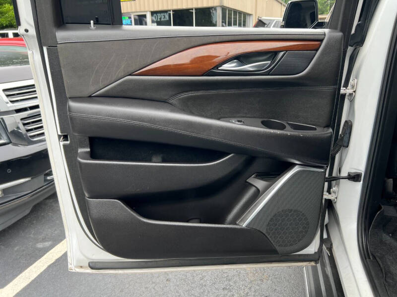 2017 Cadillac Escalade ESV Standard