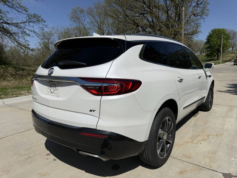 2020 Buick Enclave Essence