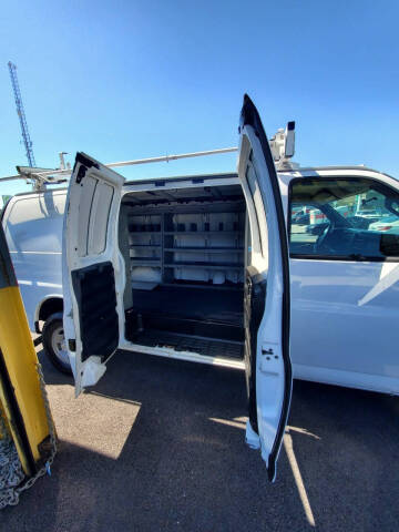 2017 GMC Savana 2500