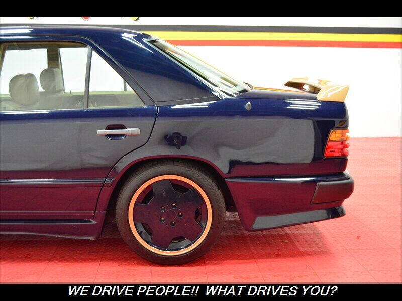 1987 Mercedes-Benz 300-Class 300 E