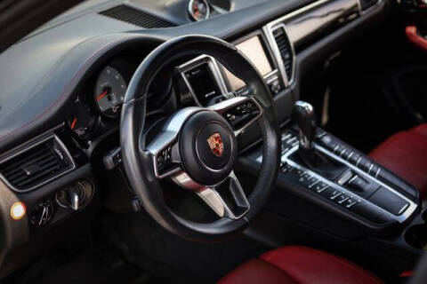 2015 Porsche Macan S