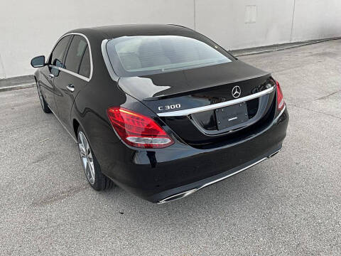 2016 Mercedes-Benz C-Class