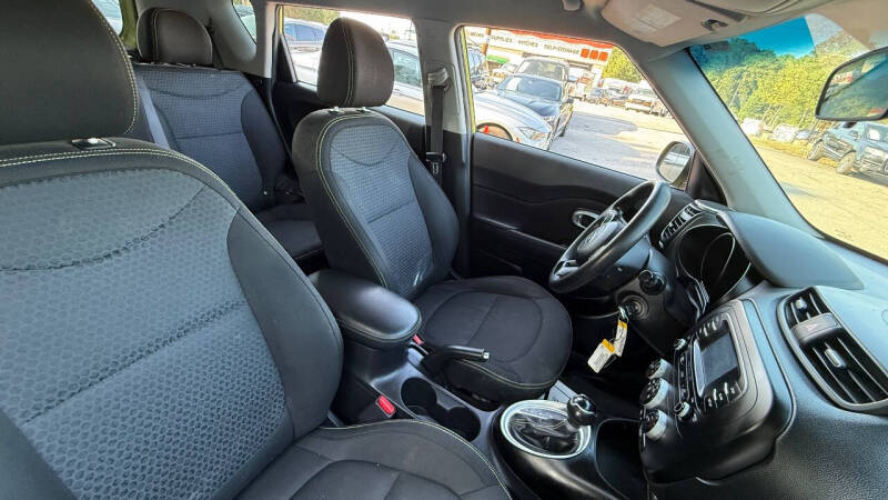 2016 Kia Soul +