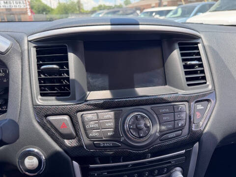 2020 Nissan Pathfinder SL