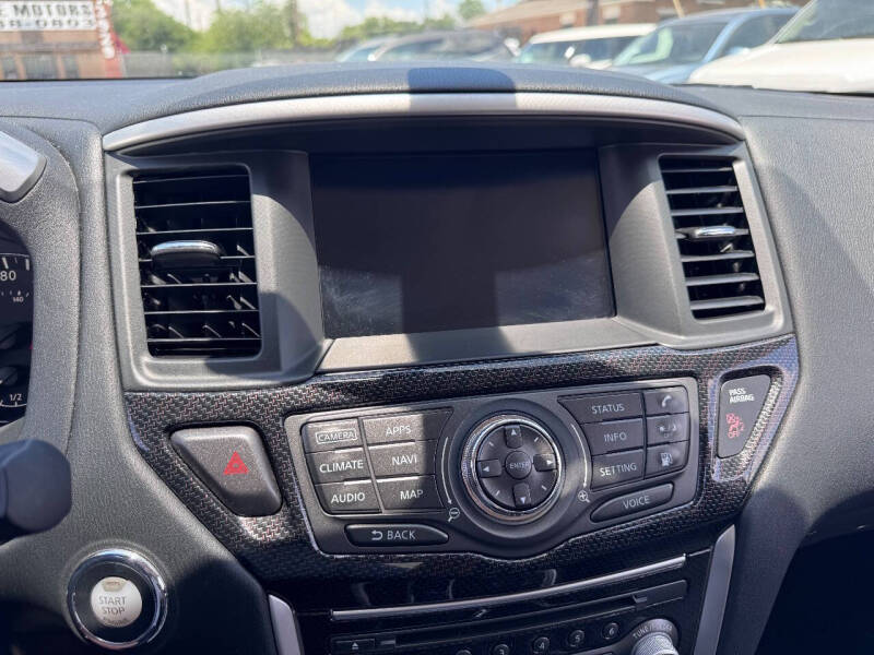 2020 Nissan Pathfinder SL