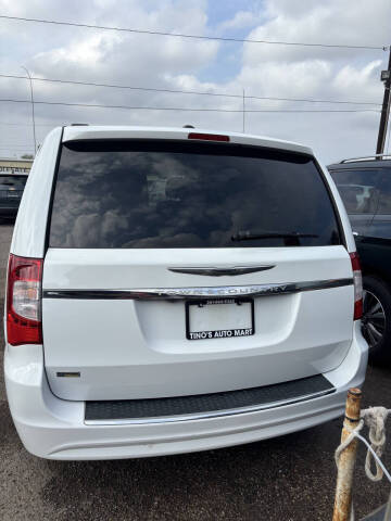 2014 Chrysler Town and Country Touring