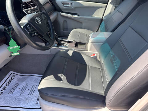 2016 Toyota Camry LE