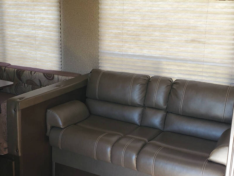 2017 Forest River 284BF Cherokee