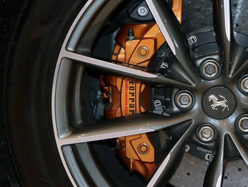 2021 Ferrari 812 GTS