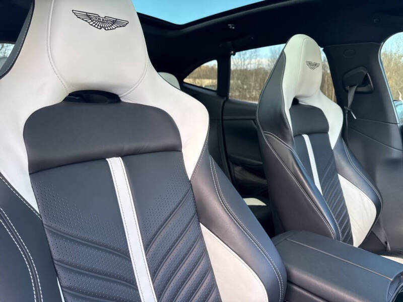 2023 Aston Martin DBX 707