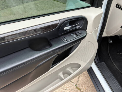 2016 Dodge Grand Caravan American Value Package