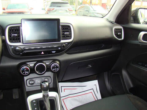2020 Hyundai Venue SEL
