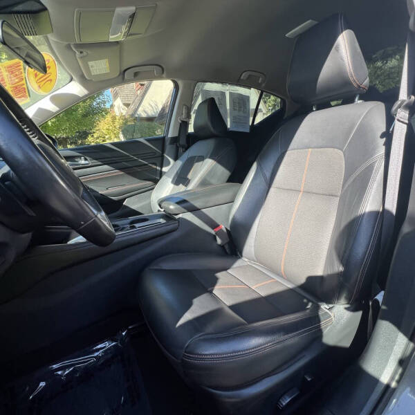 2022 Nissan Altima 2.5 SR