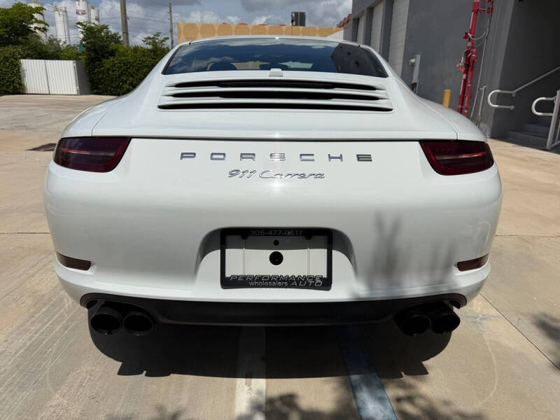 2016 Porsche 911 Carrera