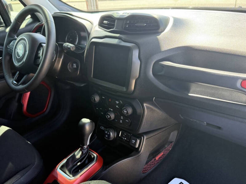 2022 Jeep Renegade Trailhawk