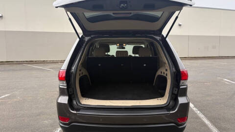 2020 Jeep Grand Cherokee Laredo