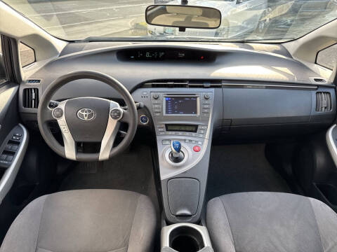 2013 Toyota Prius Two