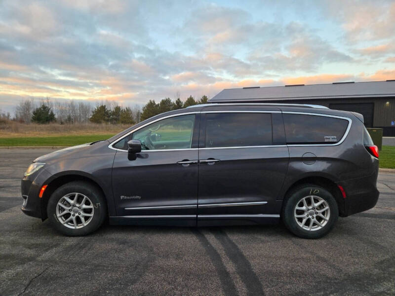 2020 Chrysler Pacifica Touring L