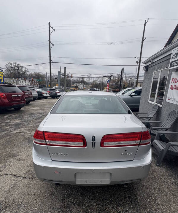 2011 Lincoln MKZ