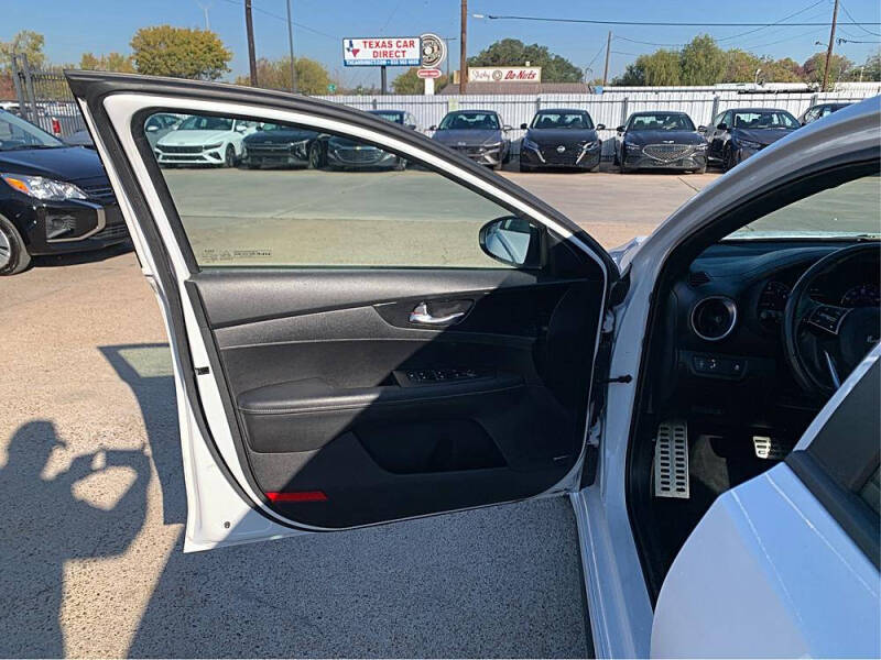 2023 Kia Forte GT-Line