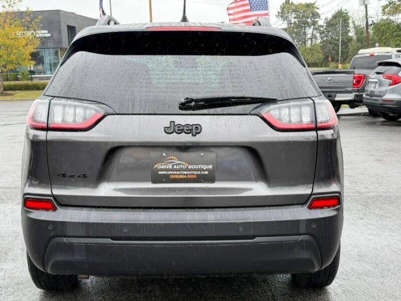 2023 Jeep Cherokee Altitude Lux