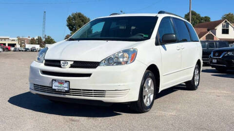 2004 Toyota Sienna LE 7 Passenger