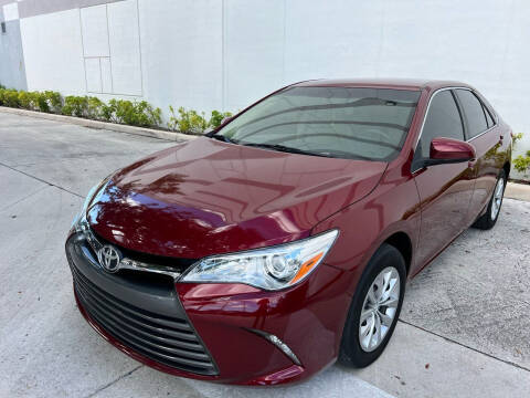 2017 Toyota Camry for sale at Instamotors in Hollywood FL