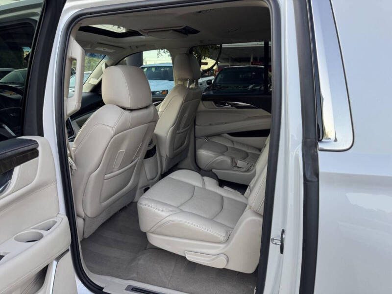 2018 Cadillac Escalade ESV Premium Luxury