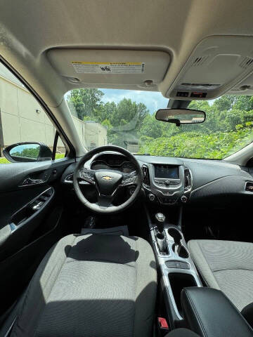 2017 Chevrolet Cruze LT Auto