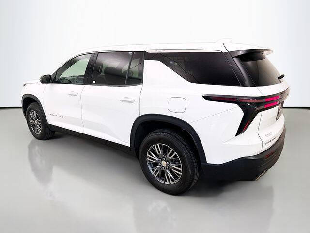 2024 Chevrolet Traverse LS