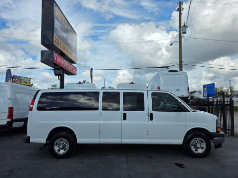 2017 Chevrolet Express LT 3500