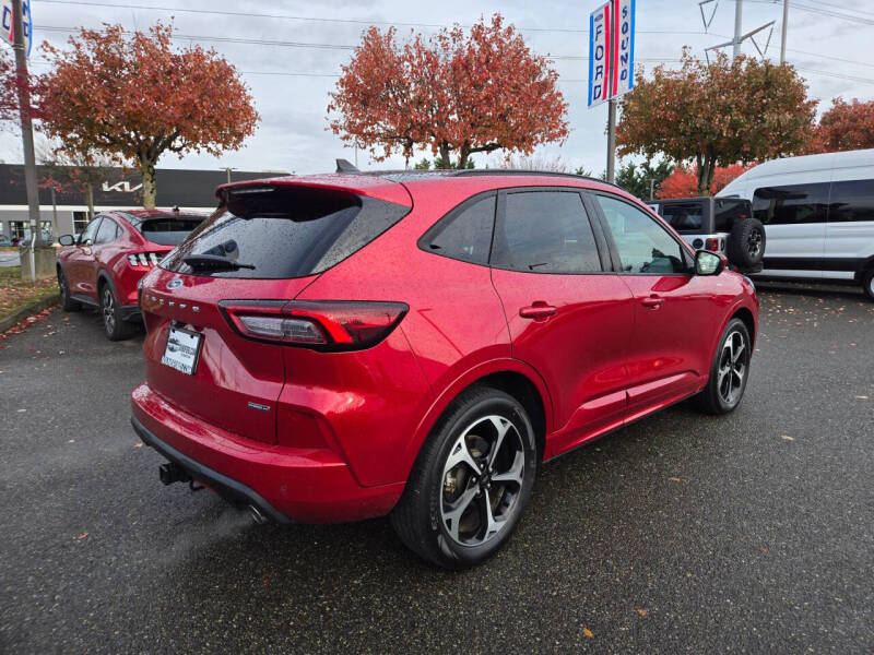 2025 Ford Escape Hybrid ST-Line Elite