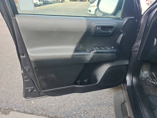 2022 Toyota Tacoma SR