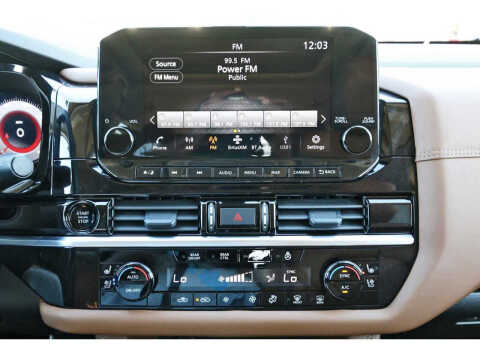 2025 Nissan Pathfinder Platinum