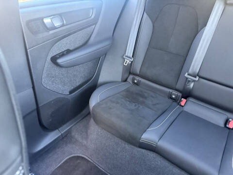 2022 Volvo C40 Recharge Pure Electric P8