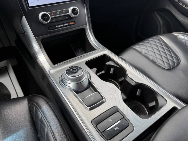 2023 Ford Edge Titanium