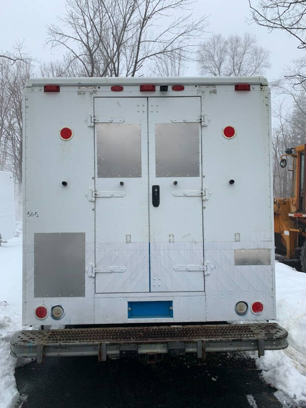 2010 Freightliner MT45 P700 CNG