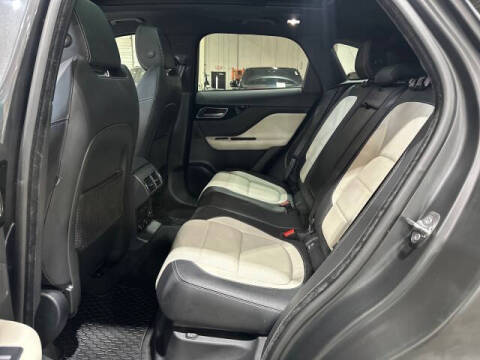 2017 Jaguar F-PACE 35t R-Sport