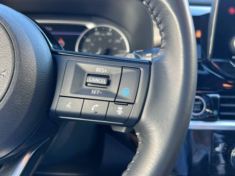 2023 Nissan Pathfinder SV