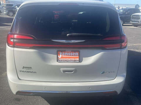 2021 Chrysler Pacifica Hybrid Touring L