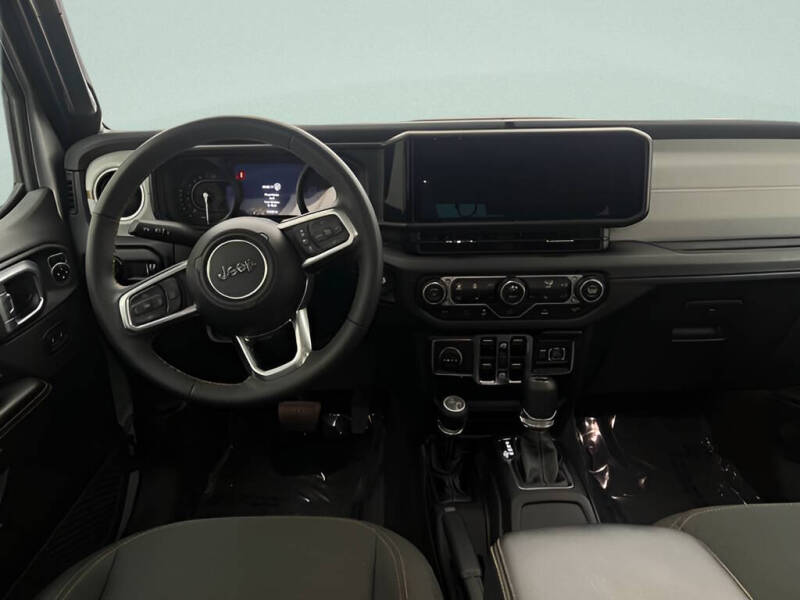 2024 Jeep Wrangler Sahara 4xe