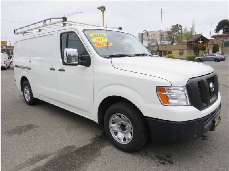 2017 Nissan NV