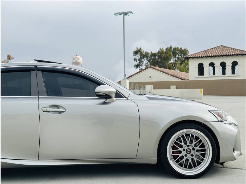 2018 Lexus IS 300