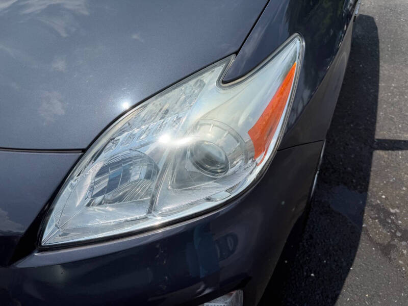 2010 Toyota Prius III